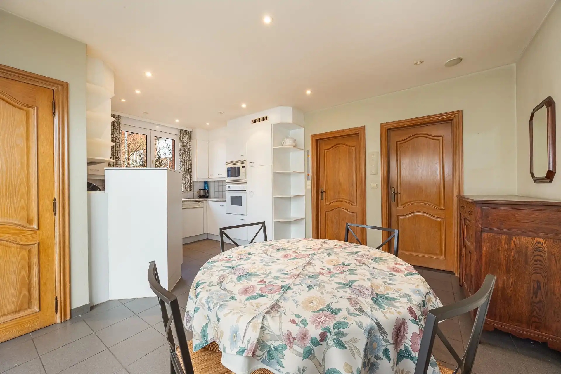 Halfopen bebouwing met potentieel in groene Bosheidelaan! foto 9