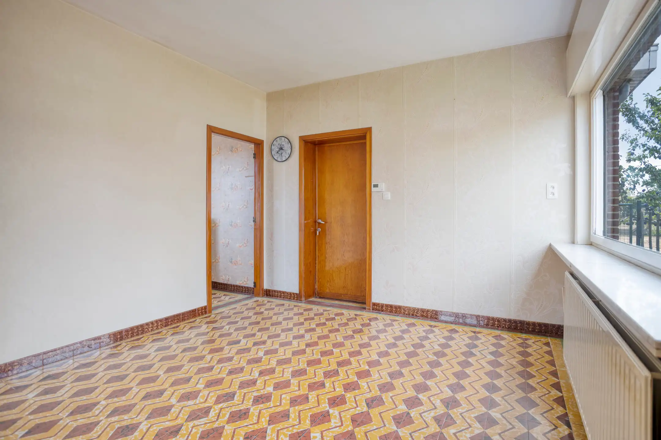 Goed gelegen woning met veel potentieel  foto 5