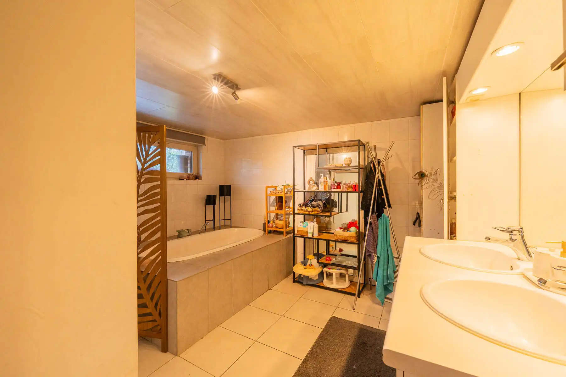 Karaktervolle, vrijstaande woning met mooie tuin foto 12