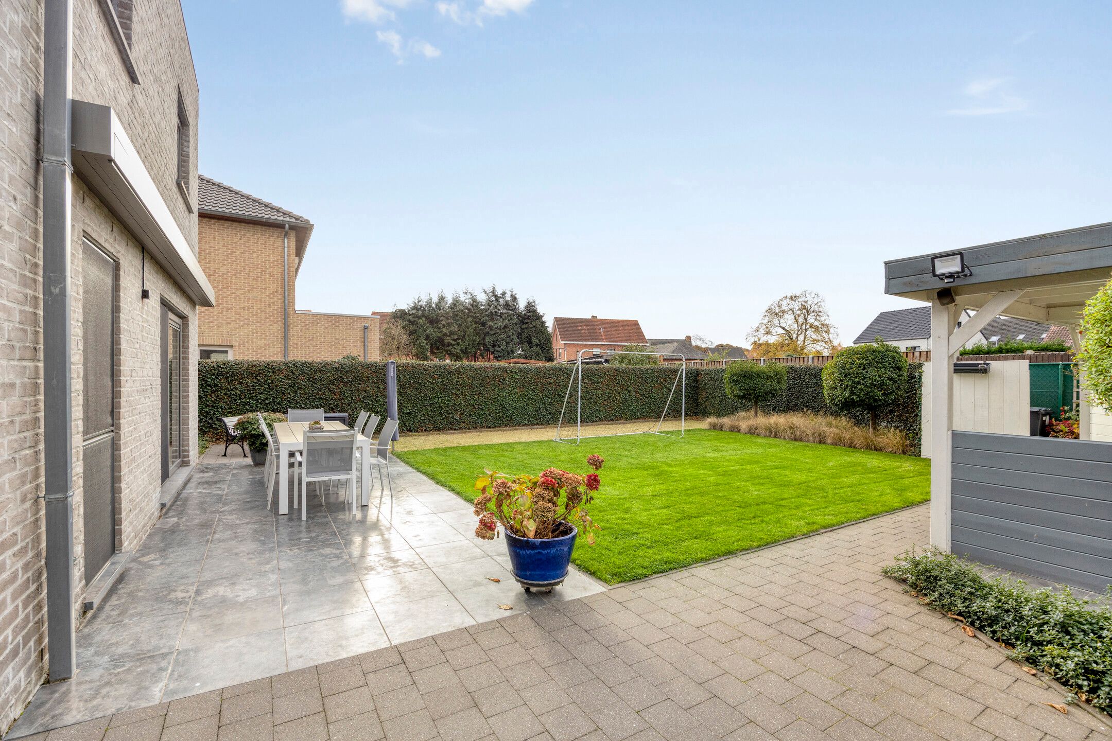 Prachtige recente woning op uitstekende locatie foto 18