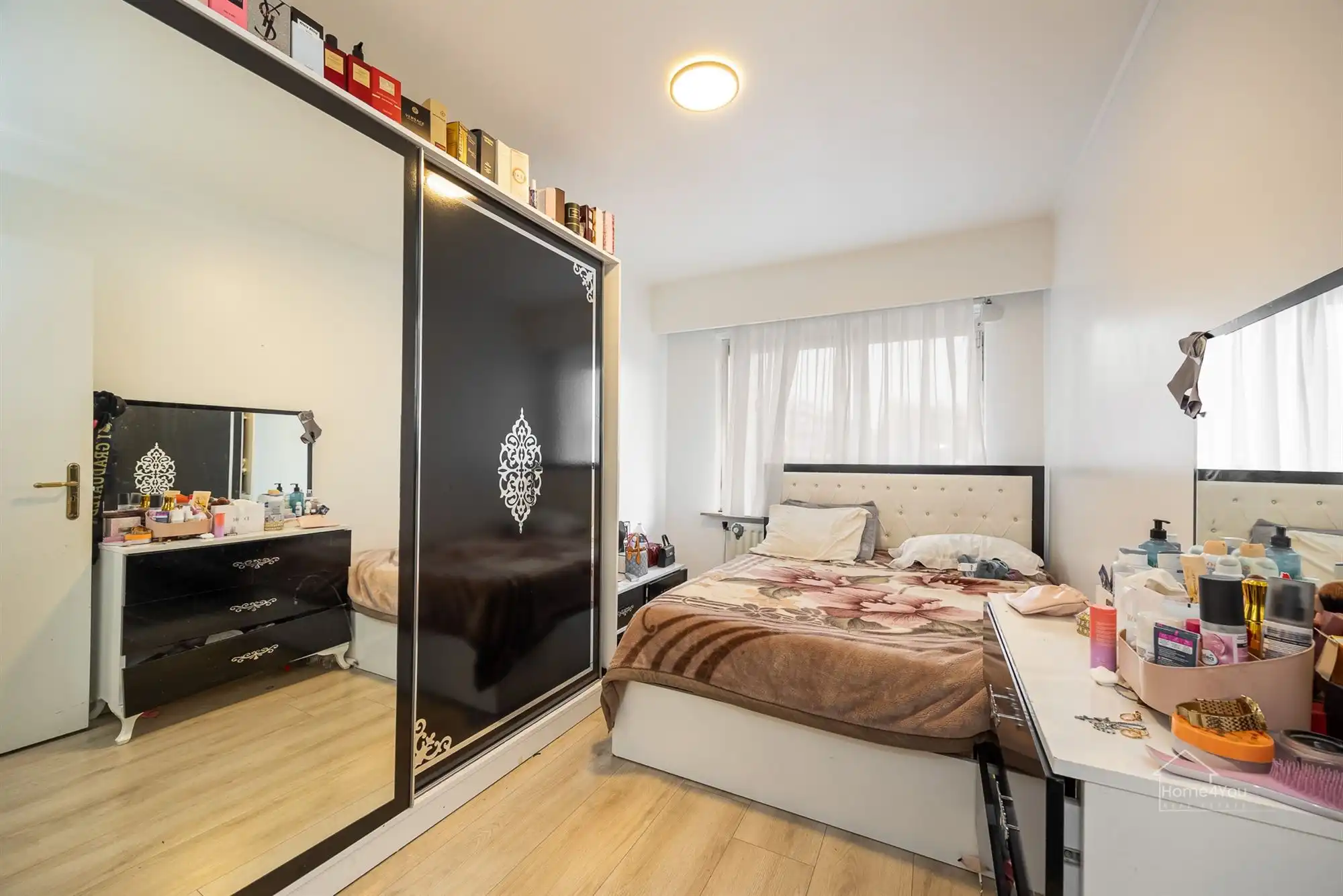 Instapklaar appartement met 3 slpk, terras en een staanplaats te Deurne! foto 8