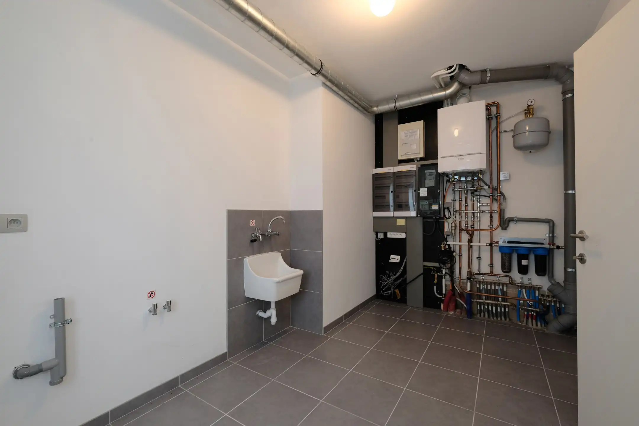 Hedendaagse en energiezuinige villa in rustige wijk foto 12