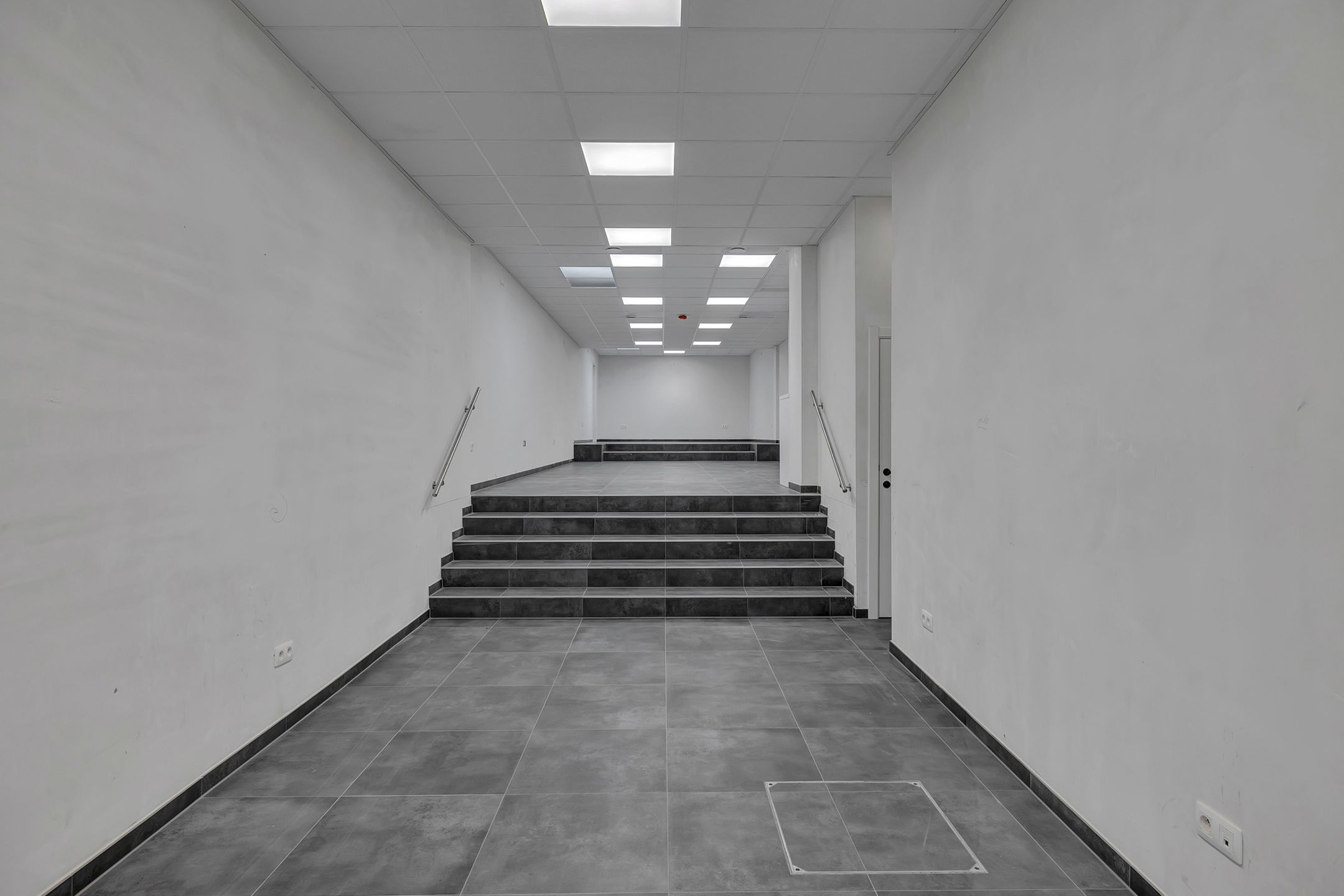 Centraal gelegen nieuwbouw handelsgelijkvloers foto 6