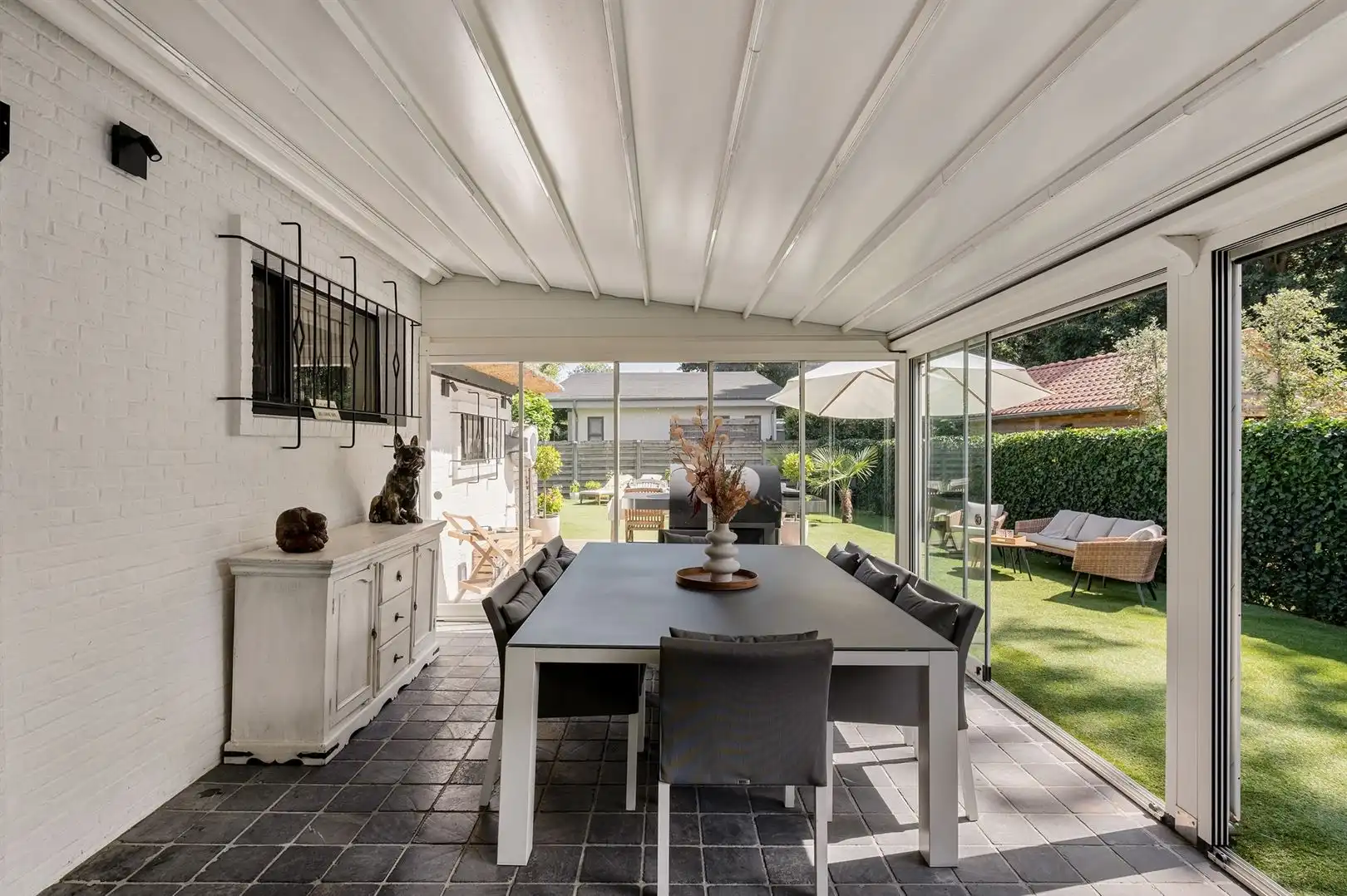 Instapklare halfopen villa met rieten dak, verwarmd zwembad en eigen wellness foto 9