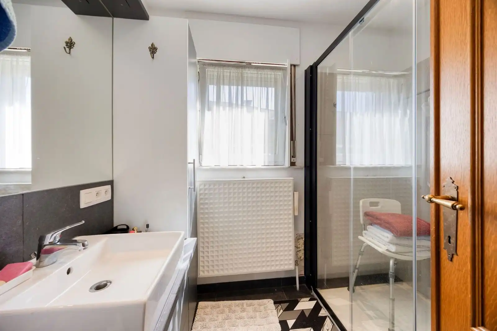 Vrijstaande woning met 2 slaapkamers en tuin  foto 12