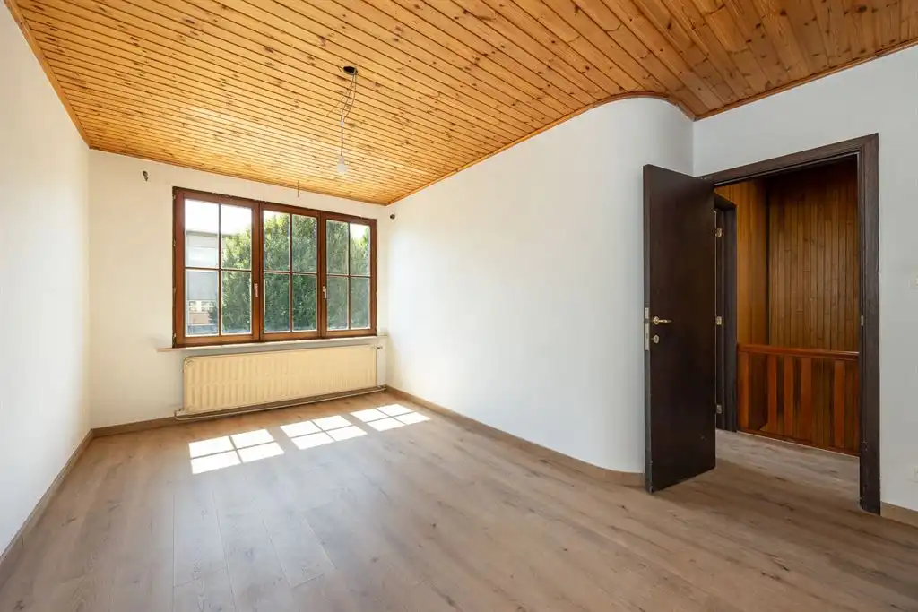 Instapklare gezinswoning met 3 slpk, XL-garage en tuin foto 13