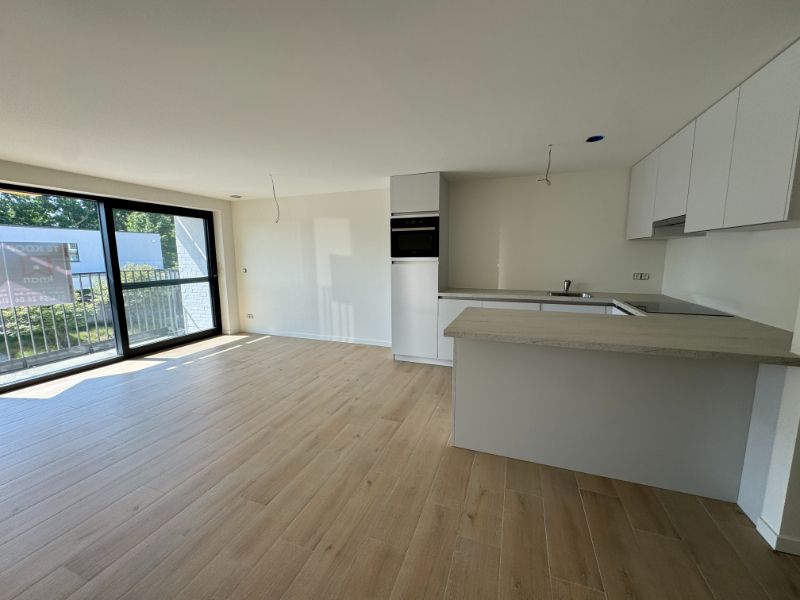 Nieuw luxe app 1e VD, 2 slpk met terras, carport & zonnepanelen foto 3