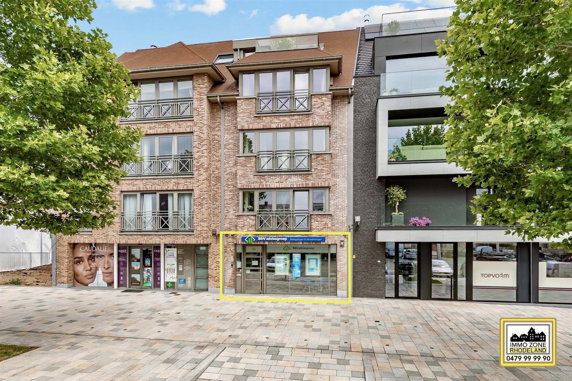 Prachtige handels-of bureelruimte op triple A locatie! foto {{pictureIndex}}