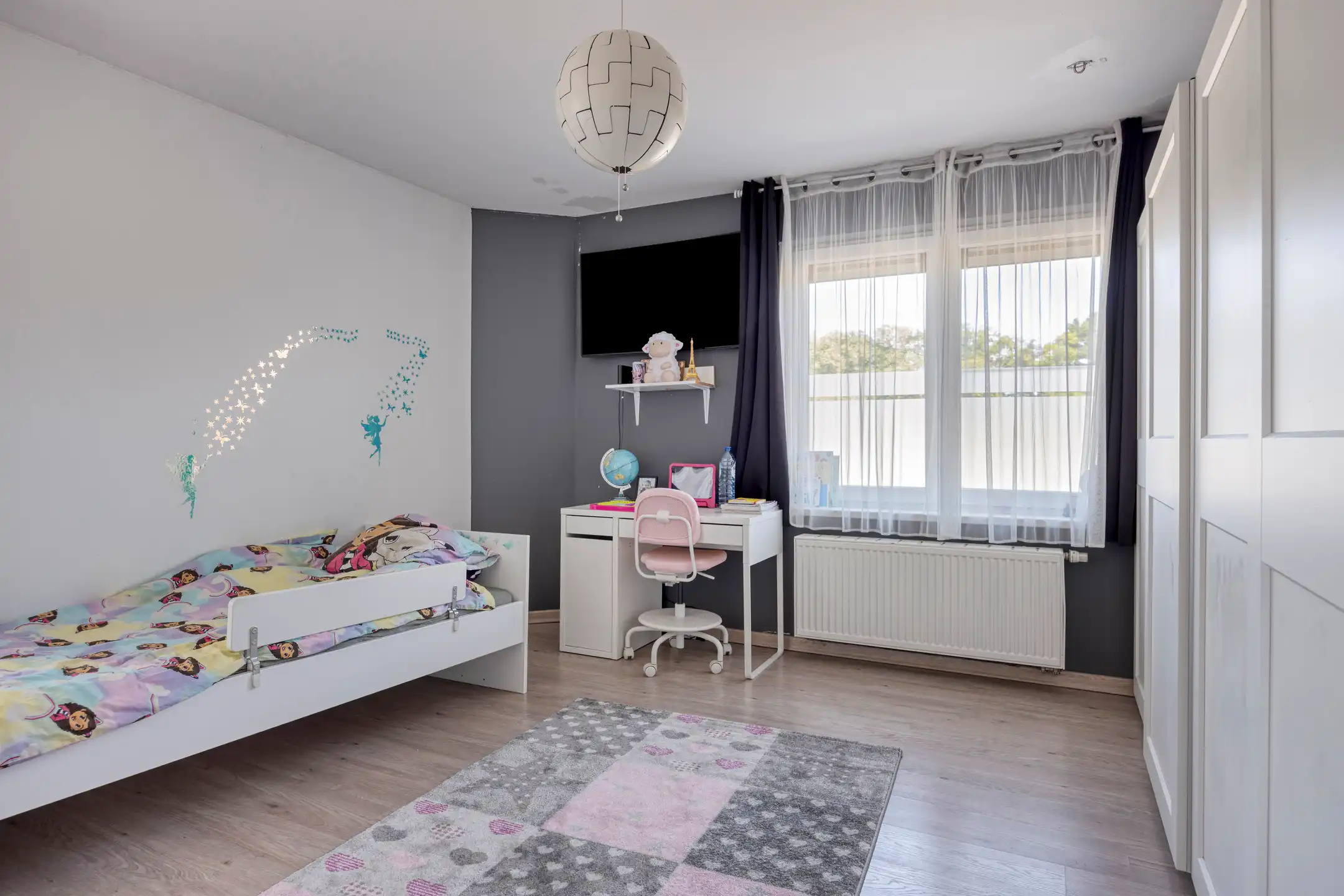 Ruime gezinswoning van 215 m² met vier à vijf kamers en tuin foto 17