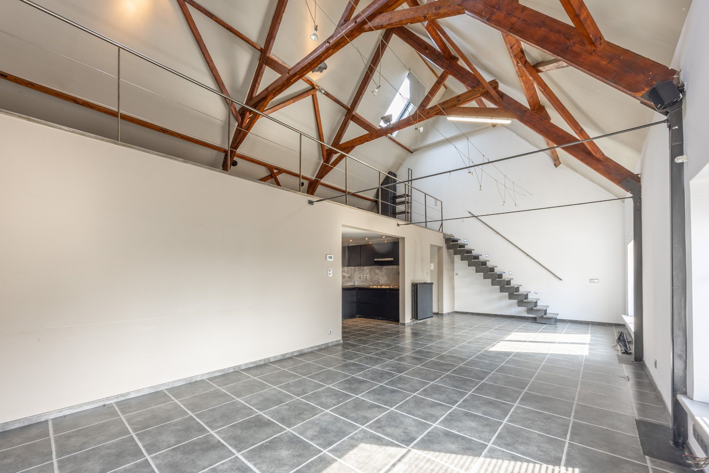 Hoofdfoto van de publicatie: Op te frissen appartement in Wielsbeke