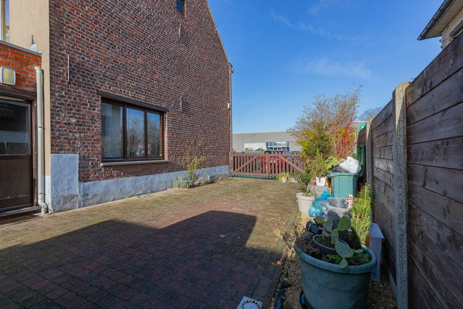 Gezinswoning met zicht op het groen! foto 20