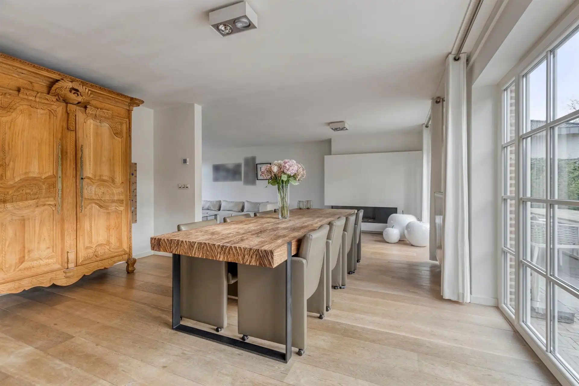 Instapklare woning op 10a in rustige en gegeerde ligging te Maasmechelen! foto 8