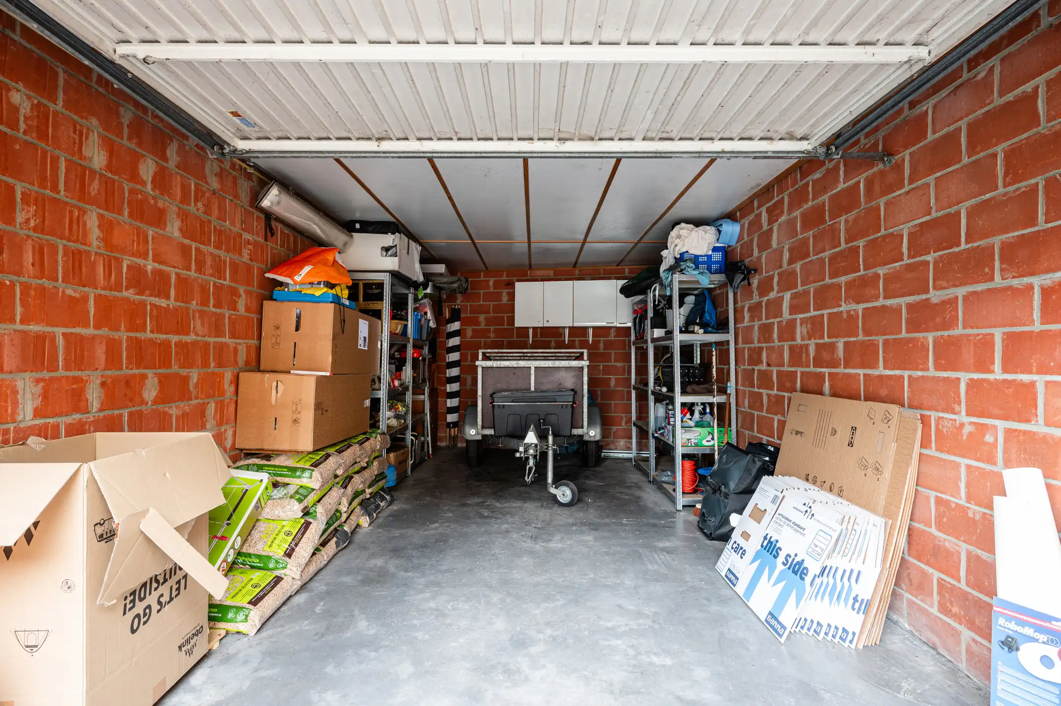 Instapklaar 2 slaapkamer appartement met garage in kleinschalig gebouw foto 21