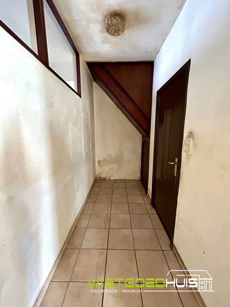 -ONDER OPTIE- Charmante, te renoveren gezinswoning  foto 19