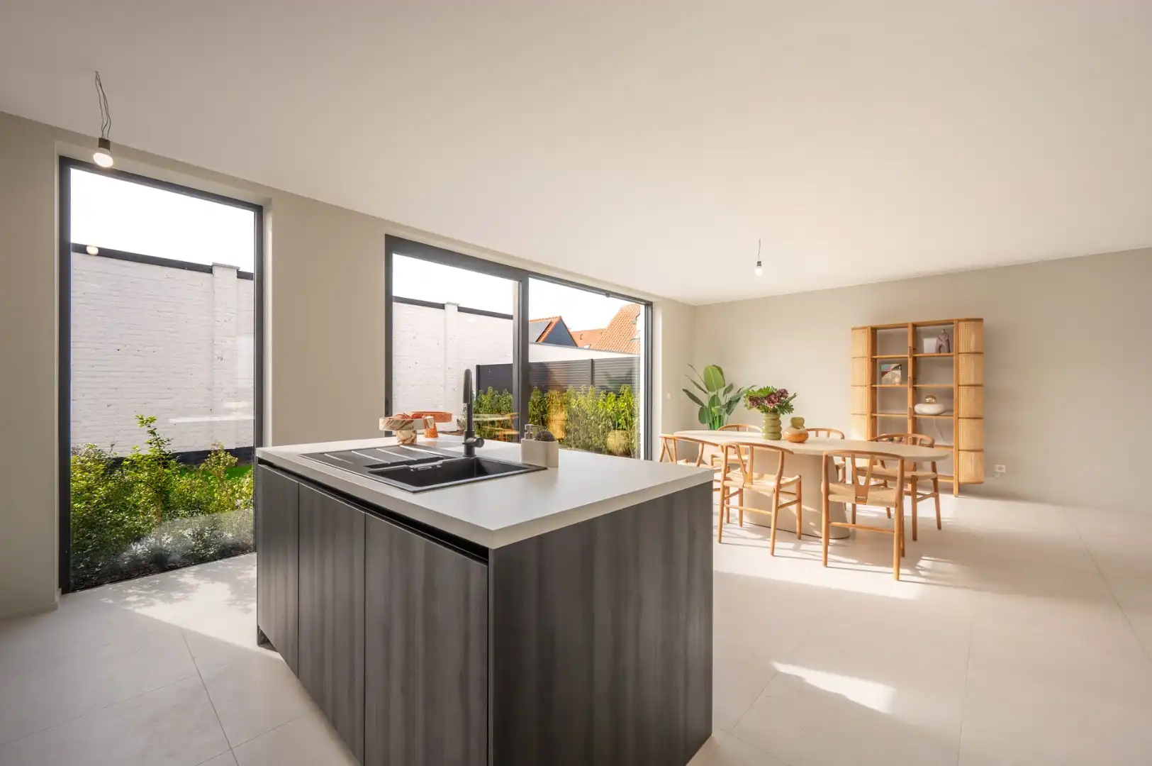 Nieuwbouwwoning ideaal gelegen aan Duinenwater foto 5