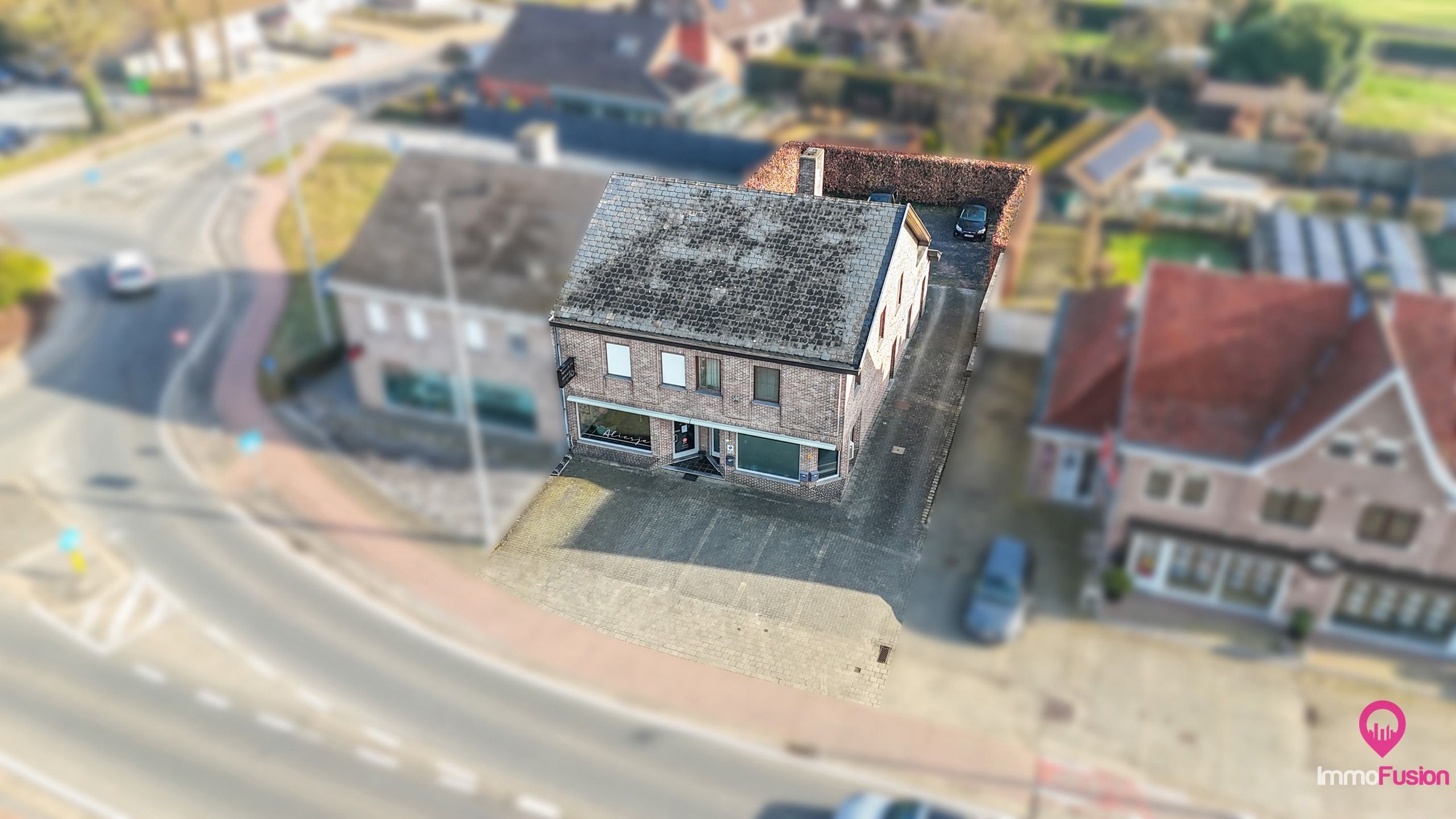 Instapklaar handelspand met etalage, kantoorruimte + parking foto 21