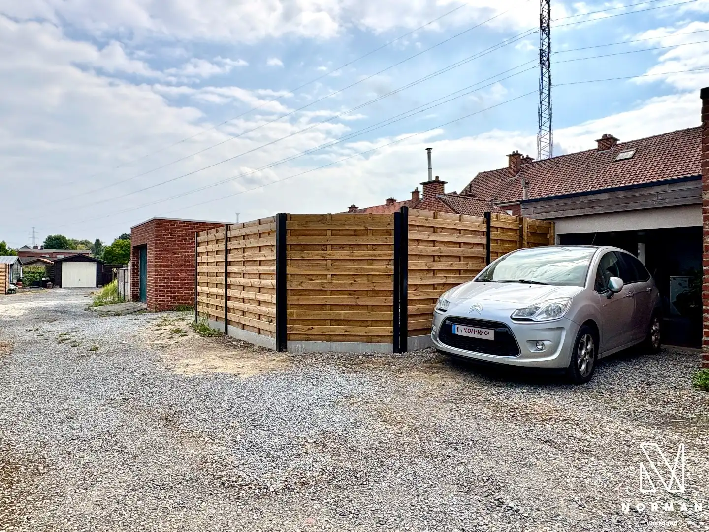 Instapklare woning te koop in rustige woonwijk te Bavikhove met tuin, garage en uitweg! foto 4