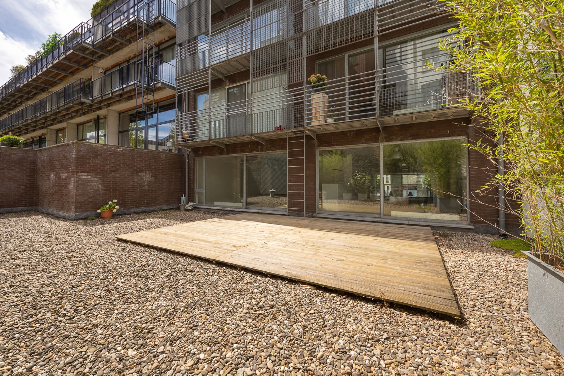 Commerciële ruimte met tuin en parking op ’t Zuid foto 16