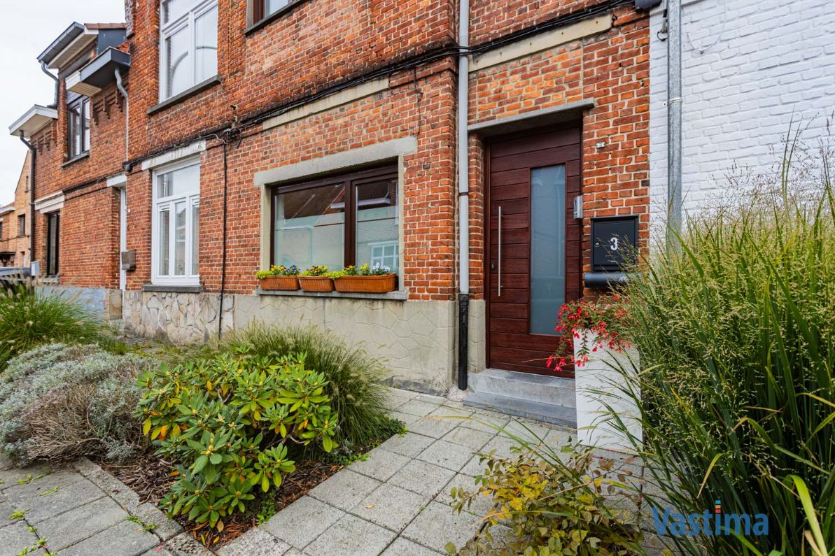 Instapklare stadswoning met tuin: ruimte, licht en comfort in één foto 23
