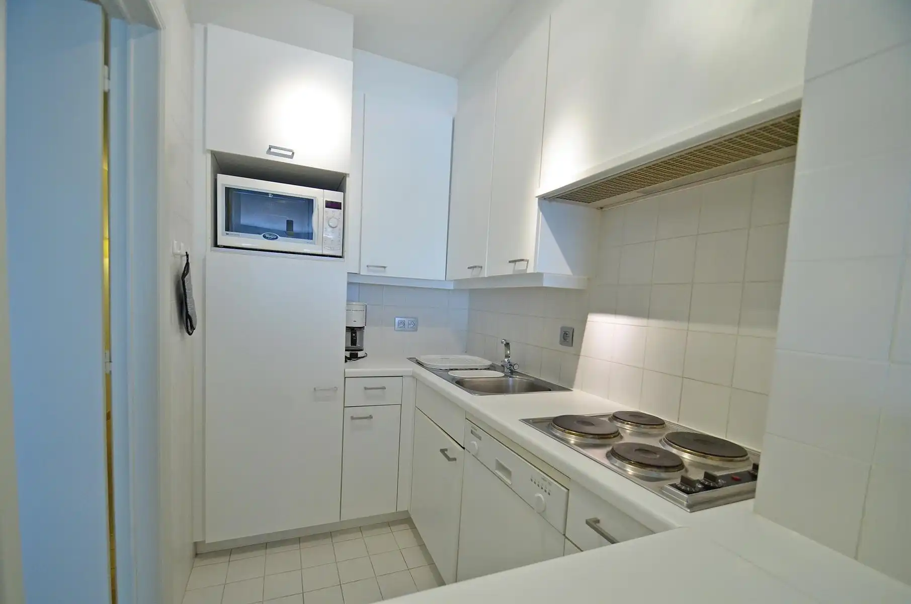 Gemeubeld appartement met zijdelings zeezicht in het Zoute! foto 4