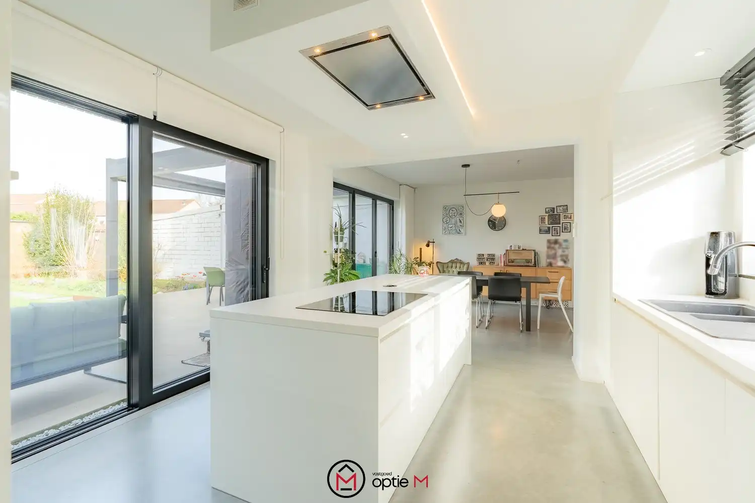 Moderne, energiezuinige woning met patio, zonnepanelen en hoogwaardige afwerking foto 7