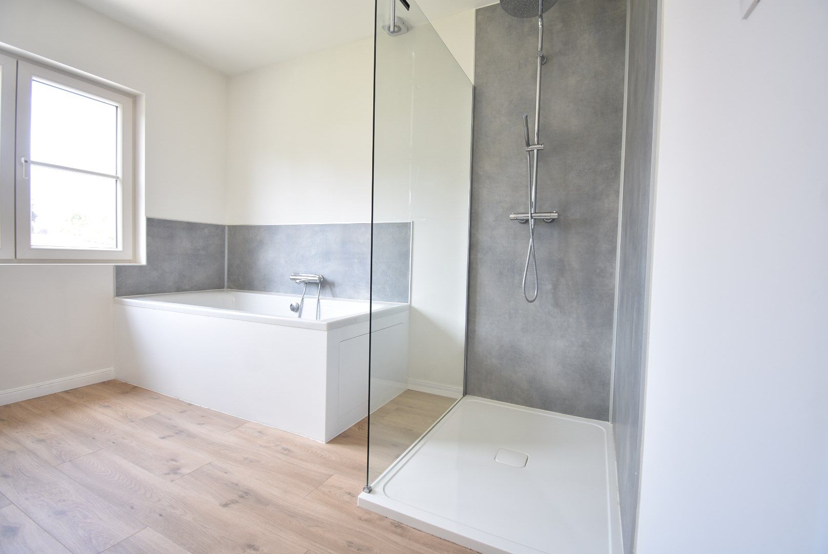 Gerenoveerde en smaakvol afgewerkte woning te Hoeselt  foto 16