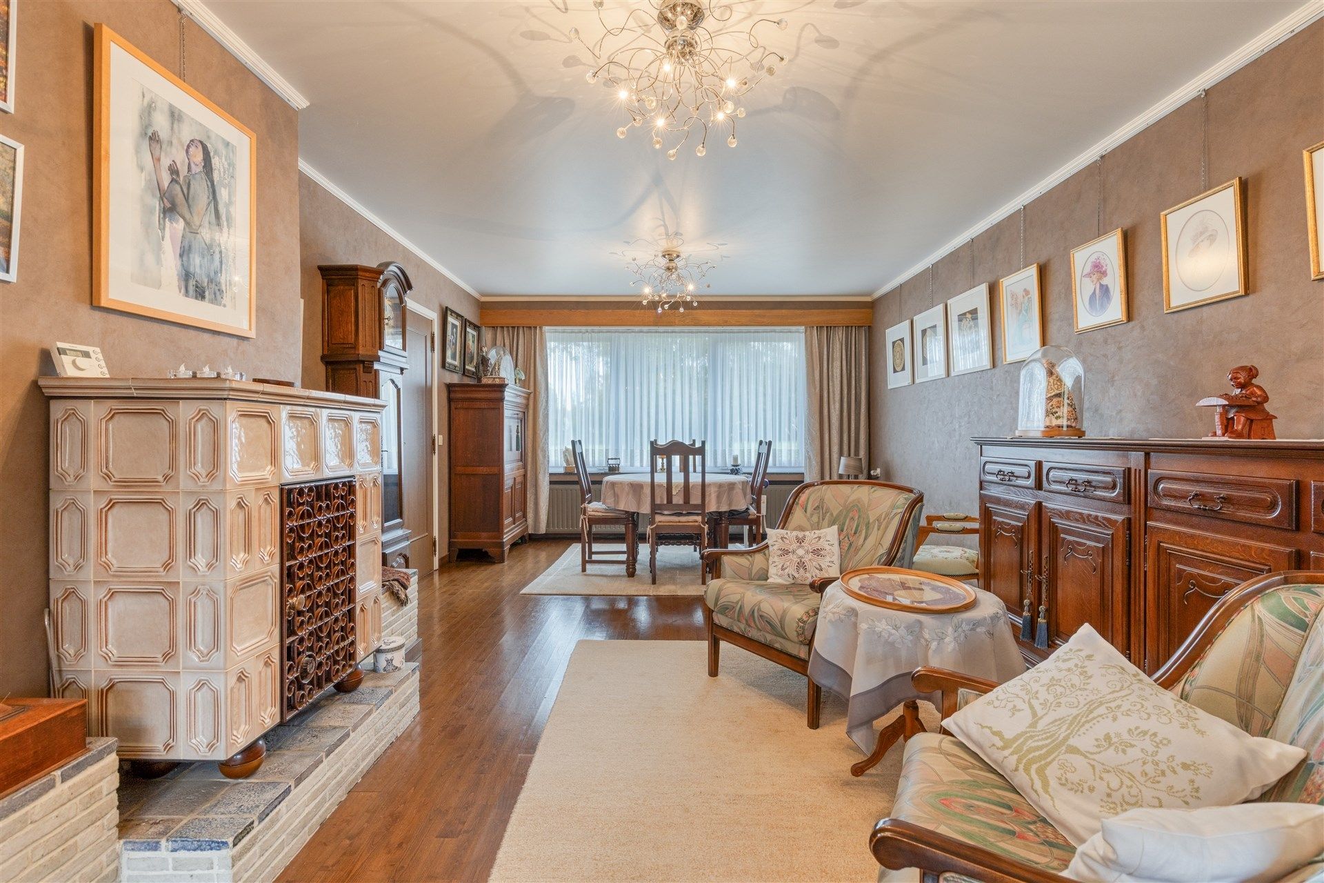 Ruime gezinswoning met 8 a 9 slaapkamers, een riante tuin en een prachtig uitzicht op weiland. foto 6