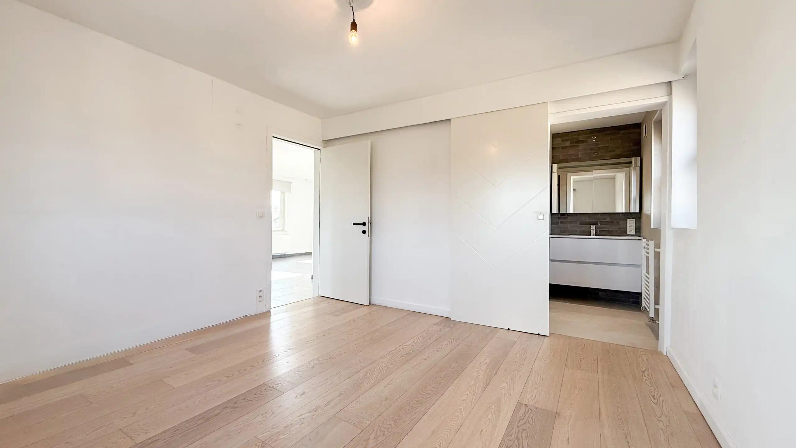 Charmant appartement met aparte ingang + terras te Houthalen foto 13