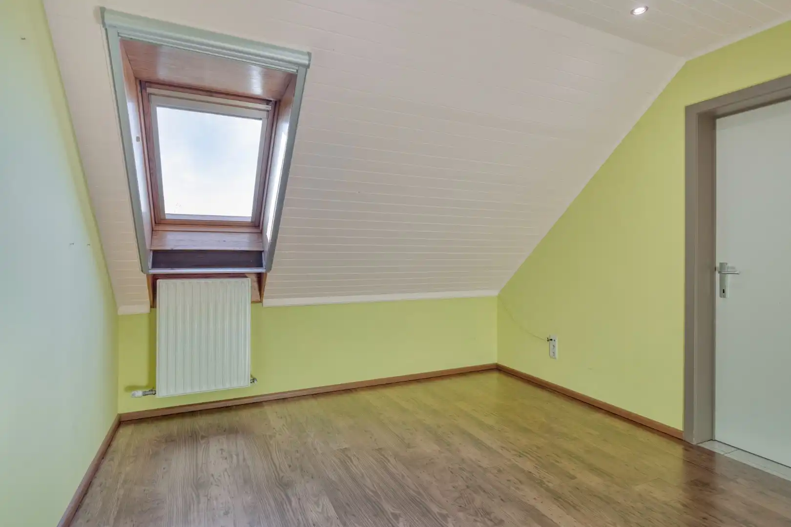 Rustig gelegen woning met 4 slpks en 2 badkamers op 691 m² te OLV Olen ! foto 23