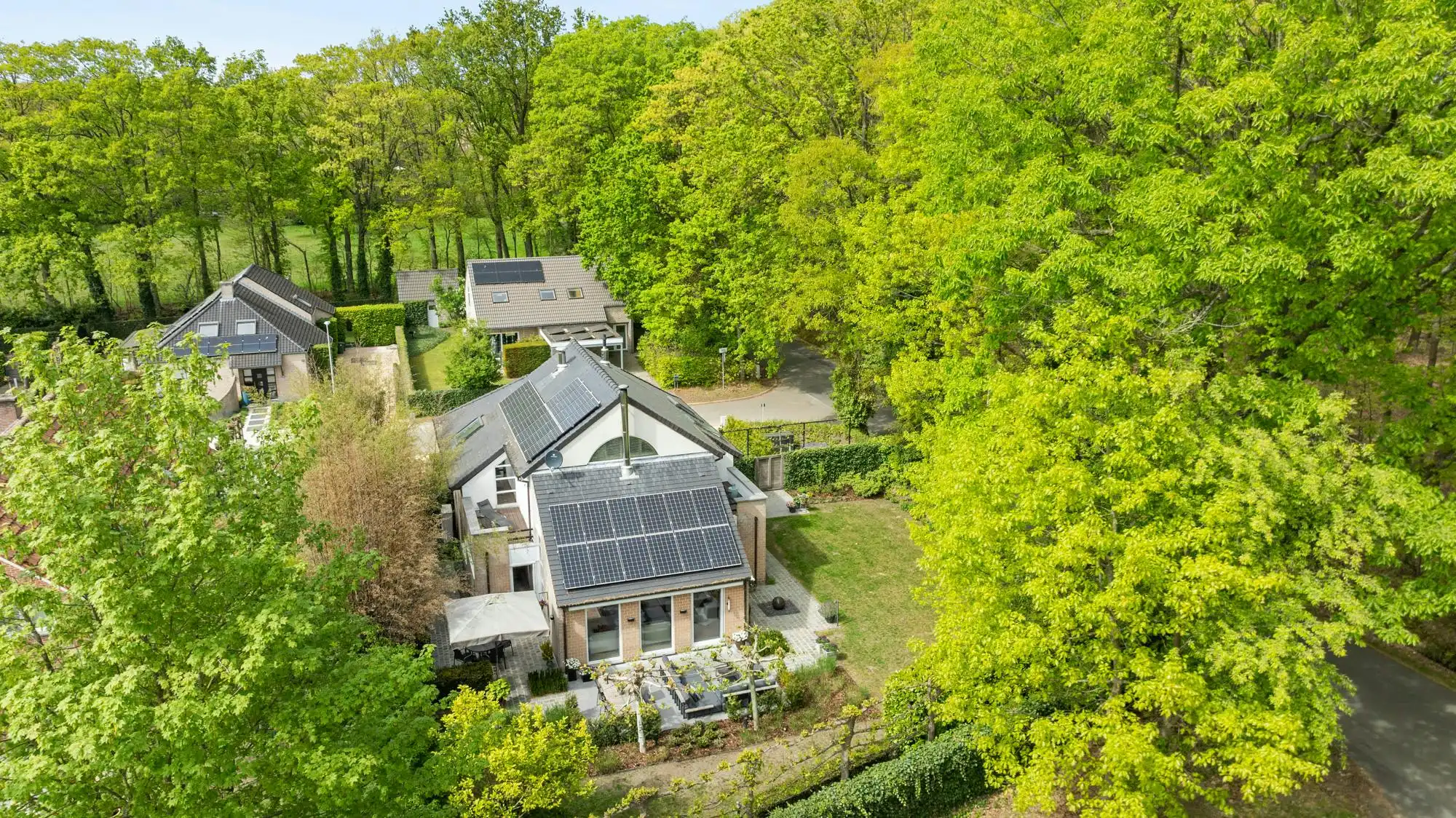 Stijlvolle gerenoveerde villa vlak bij natuur en stad foto 33