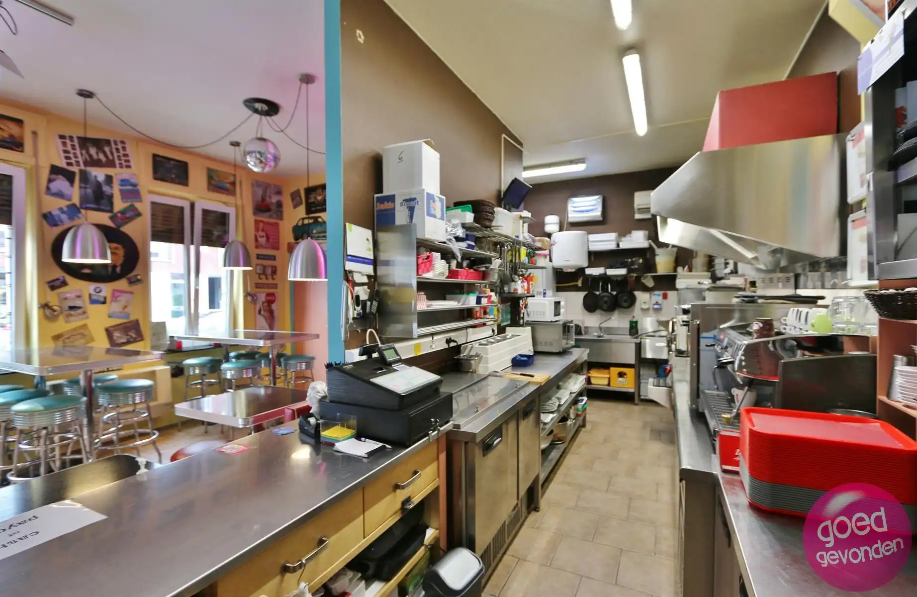 Handelsfonds - ijs en broodjesbar - parking - terras foto 19