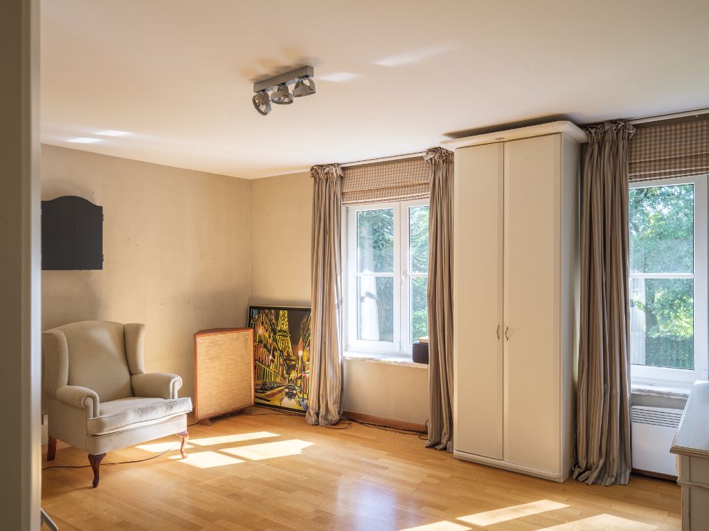 Vrijstaande villa (363 m²) met ruim bijgebouw op een gunstig perceel van 1.205 m² foto 17