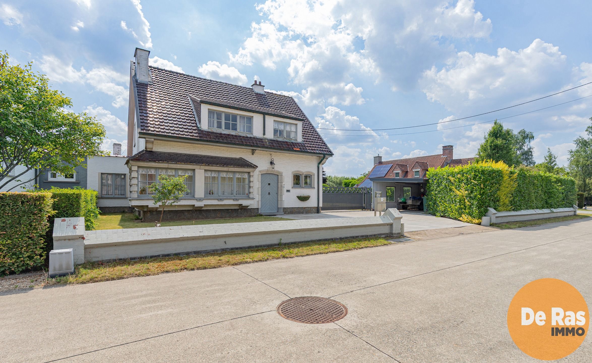 Hoofdfoto van de publicatie: AALST – Halfopen bebouwing met villa-allure op 3114 m²