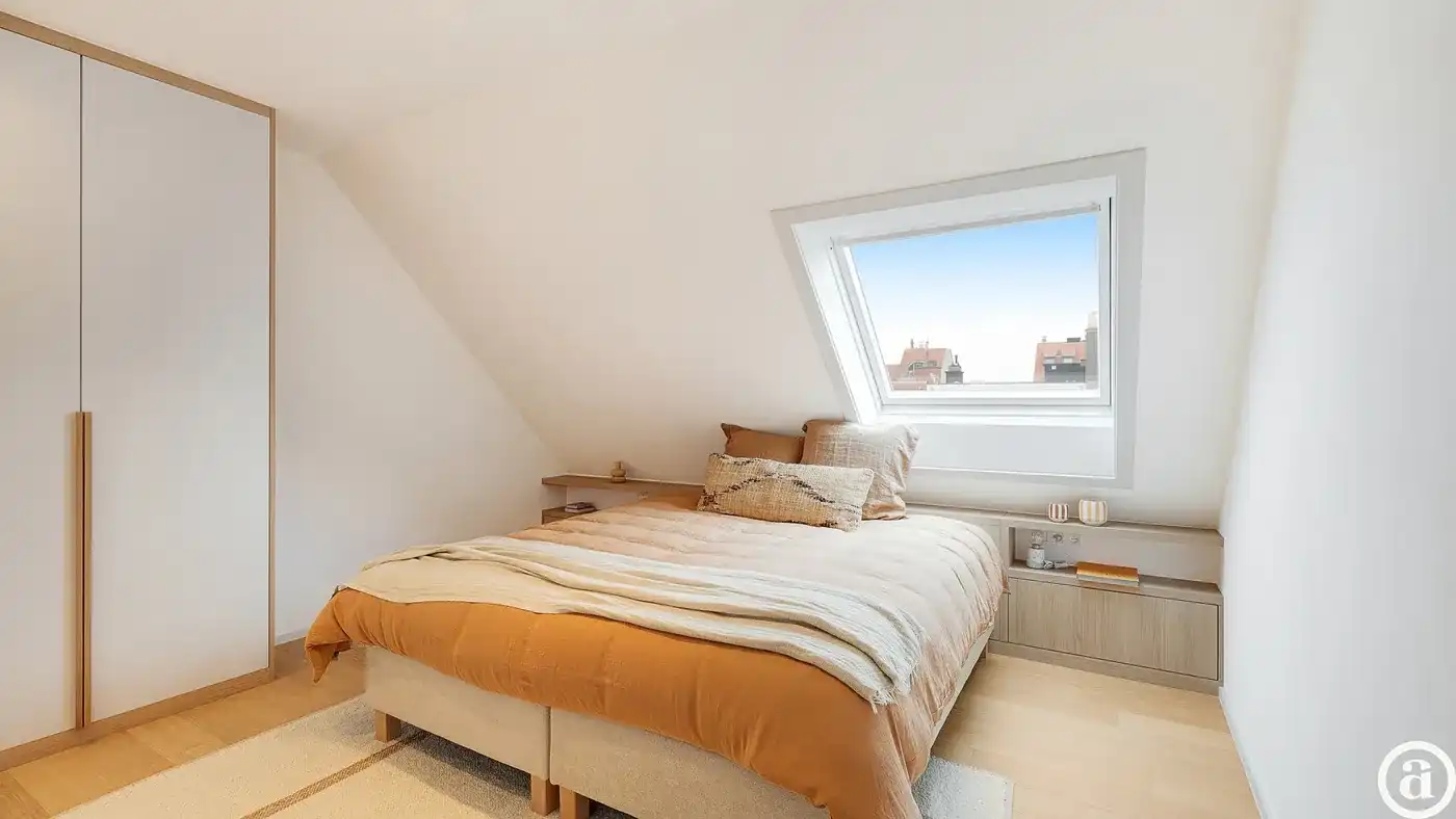 Ruime gerenoveerde duplex met 5 slaapkamers in Knokke        foto 22