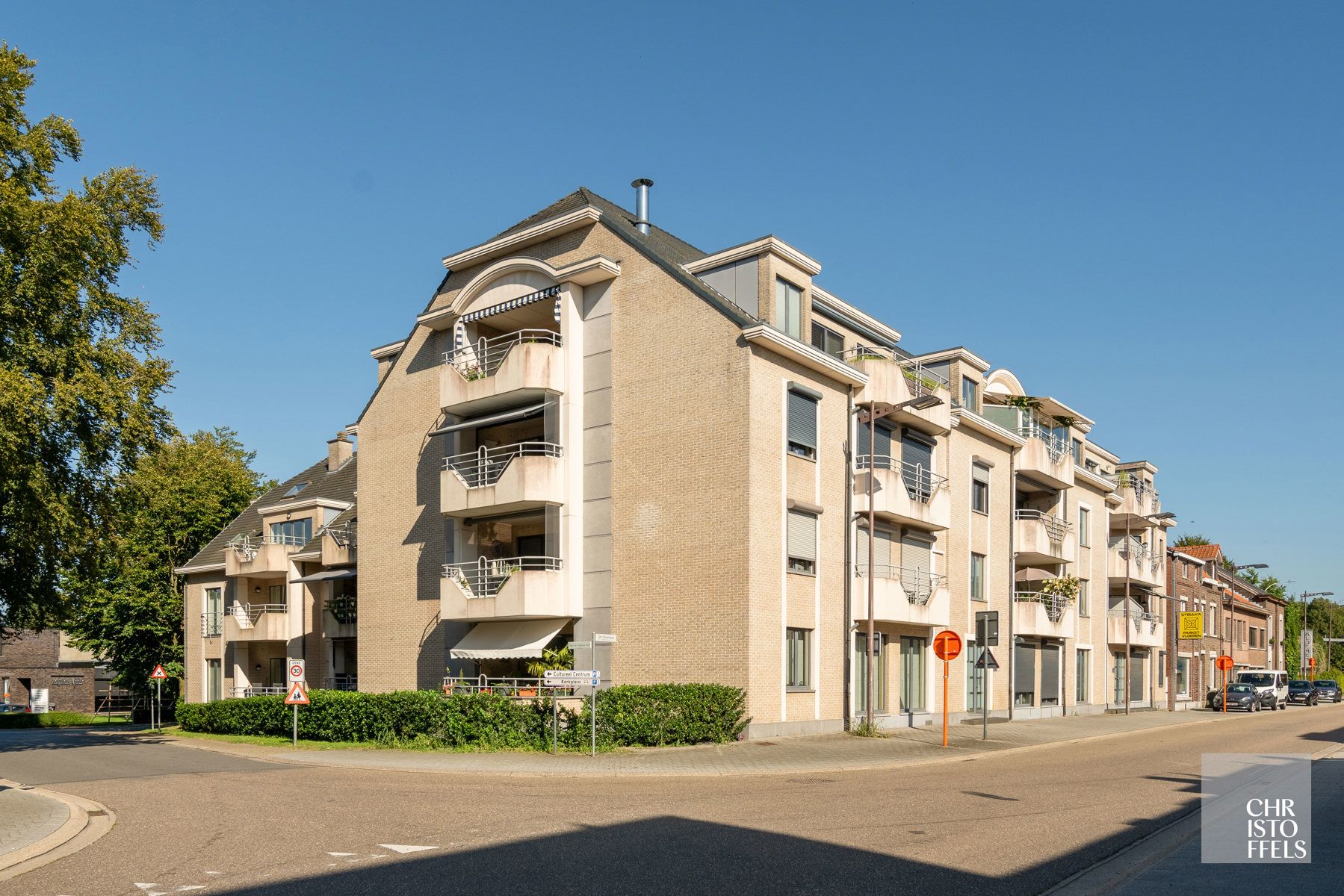 Verhuurd tweeslaapkamer-appartement (108m²) in hartje Lanaken! foto 10