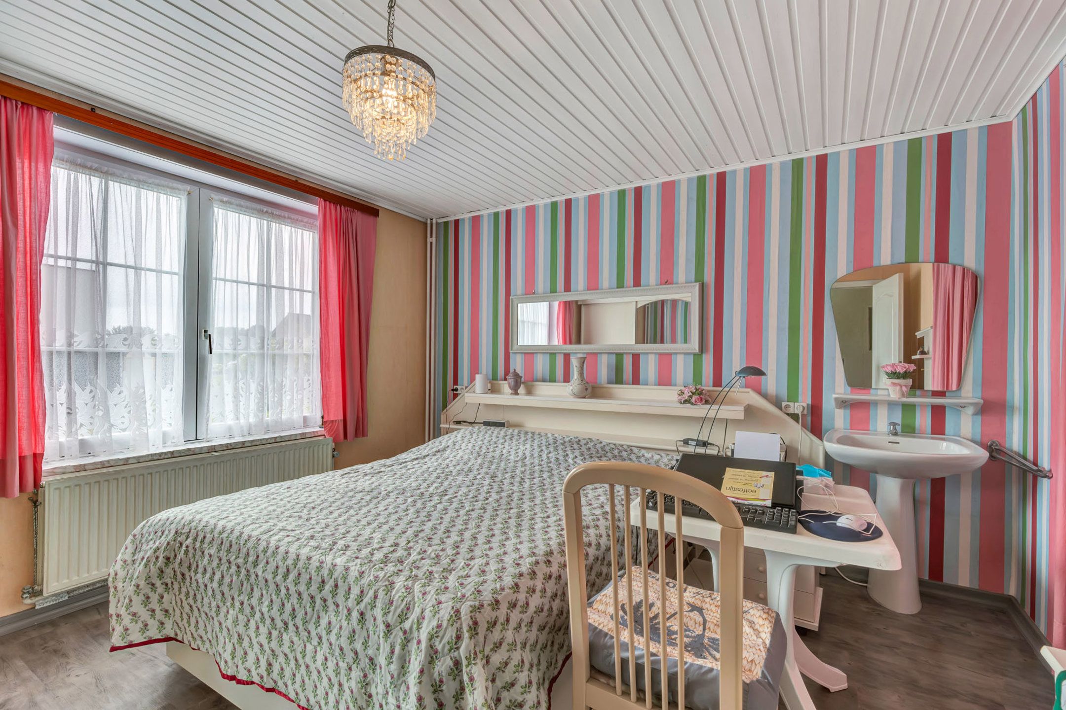 Te moderniseren gelijkvloerse woning op landelijke locatie foto 10