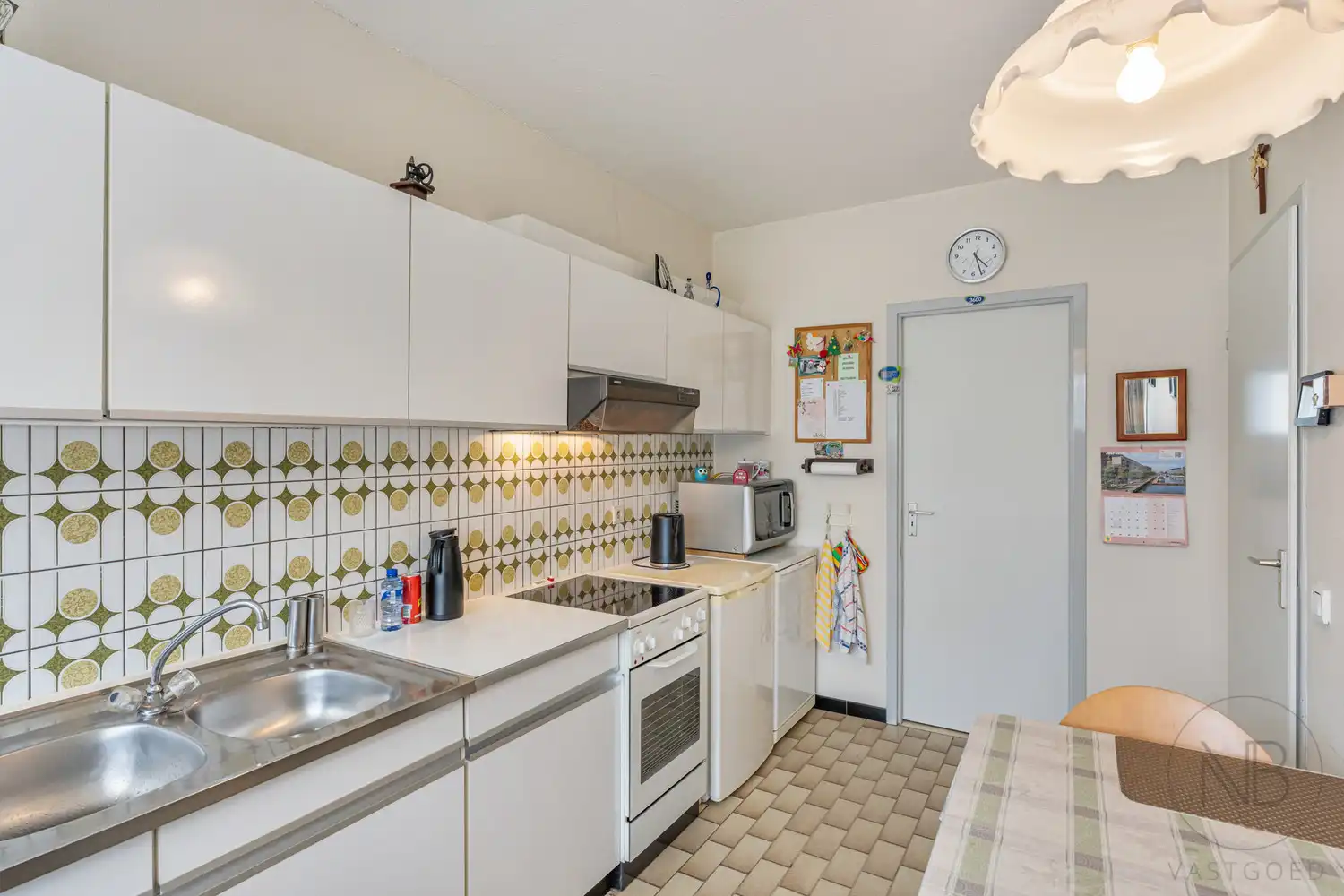 Goed gelegen appartement met 3 slaapkamers foto 9