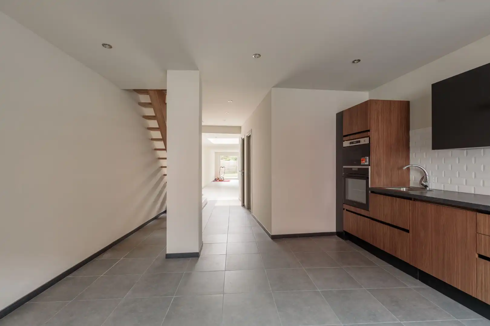 Energiezuinige, instapklare woning met 4 slaapkamers in het centrum foto 5