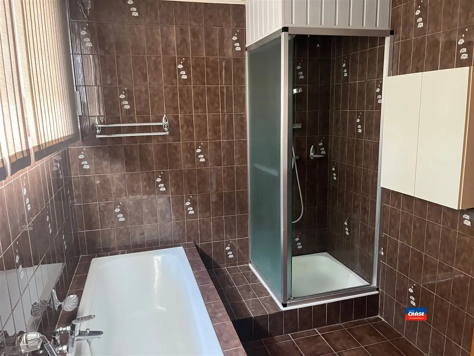 2 handelshuizen op gunstige hoekligging foto 14