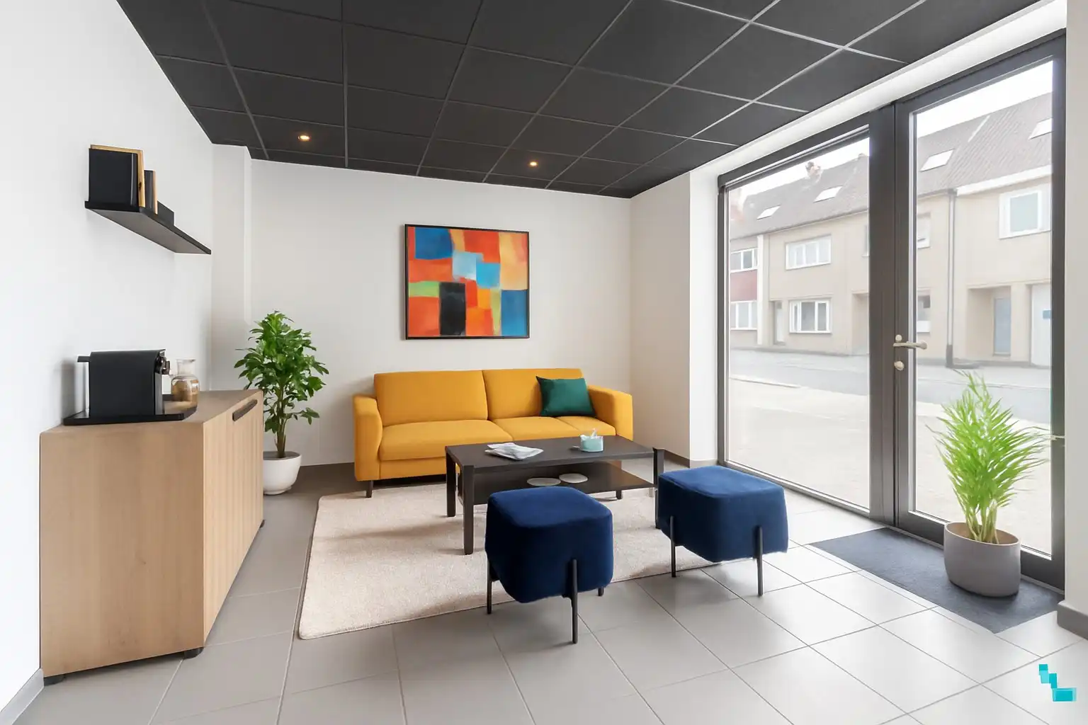 Kantoor met woonst en privé-parking te Roeselare foto {{pictureIndex}}