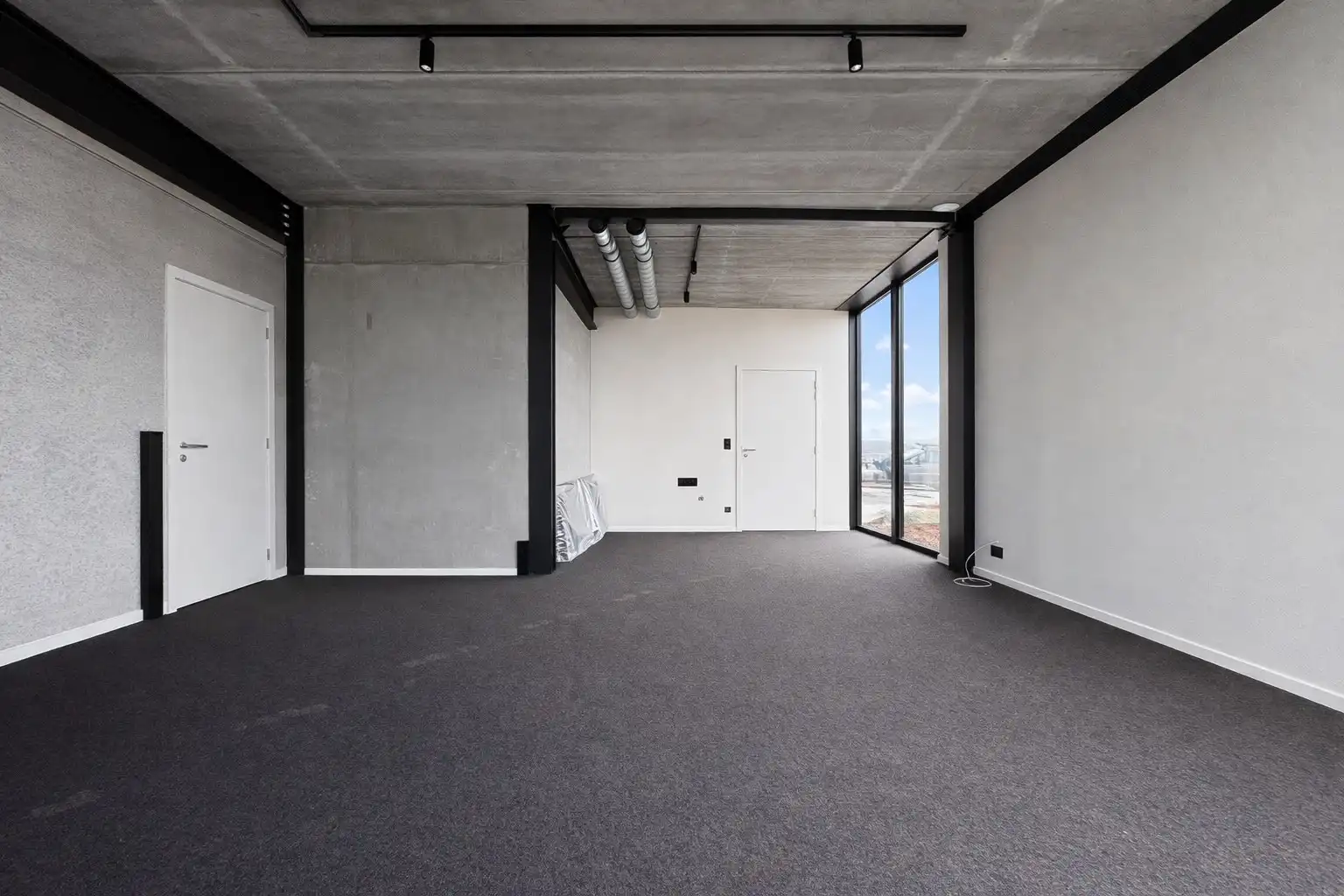 Instapklaar kantoor, all-in huren te Knokke foto 5