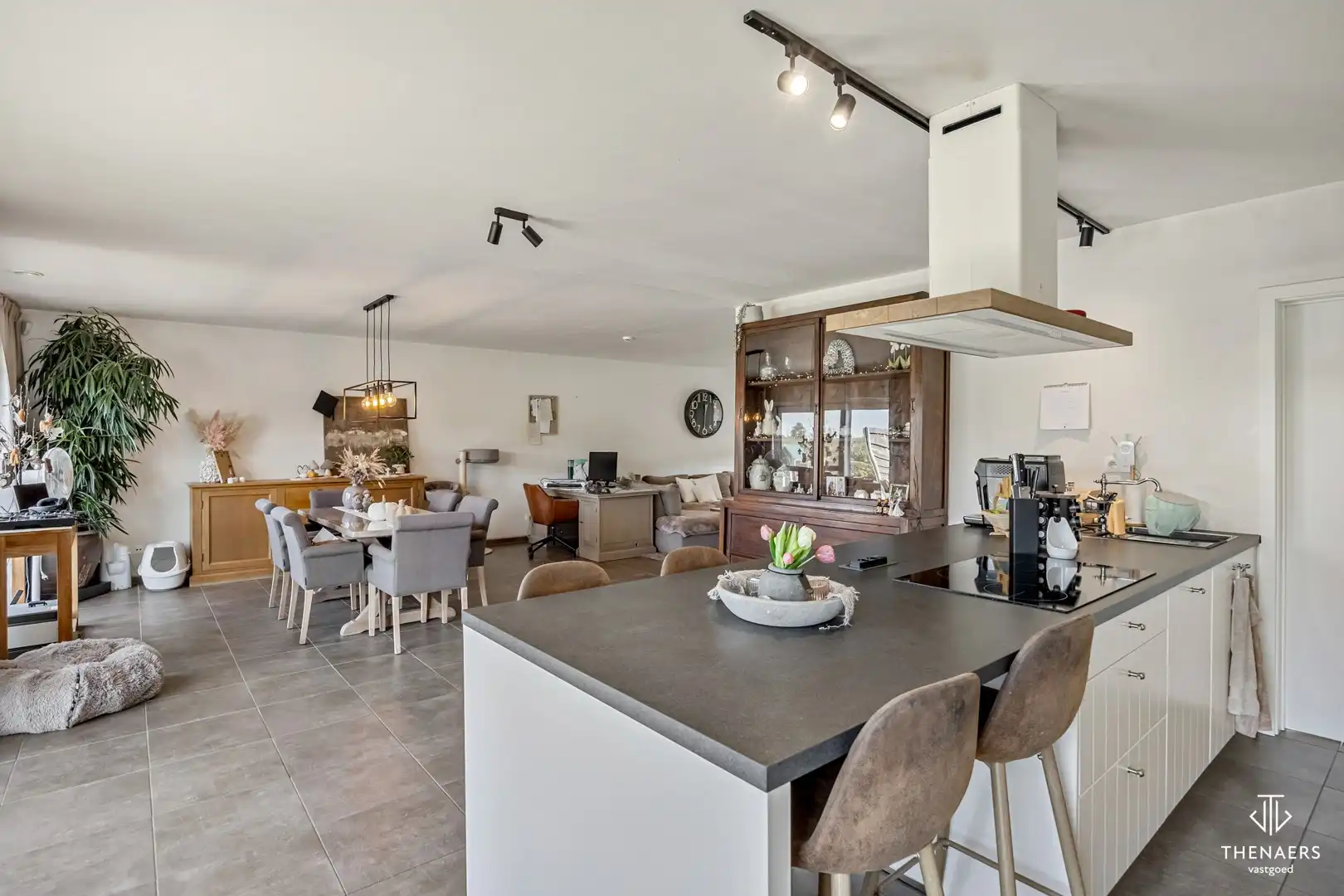 Karaktervolle en energiezuinige woning (EPC A) met 4 slaapkamers, 2 badkamers en tuin. foto 10