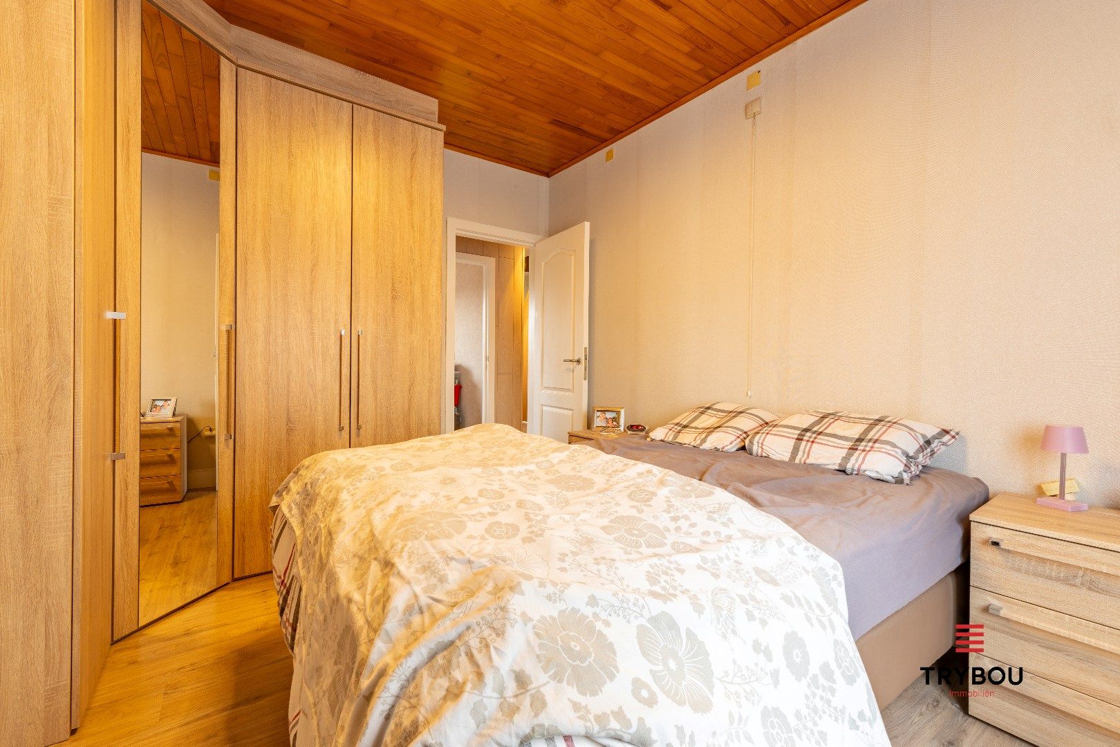 Gezinswoning met tuin, garage én uitweg in hartje Ieper foto 15