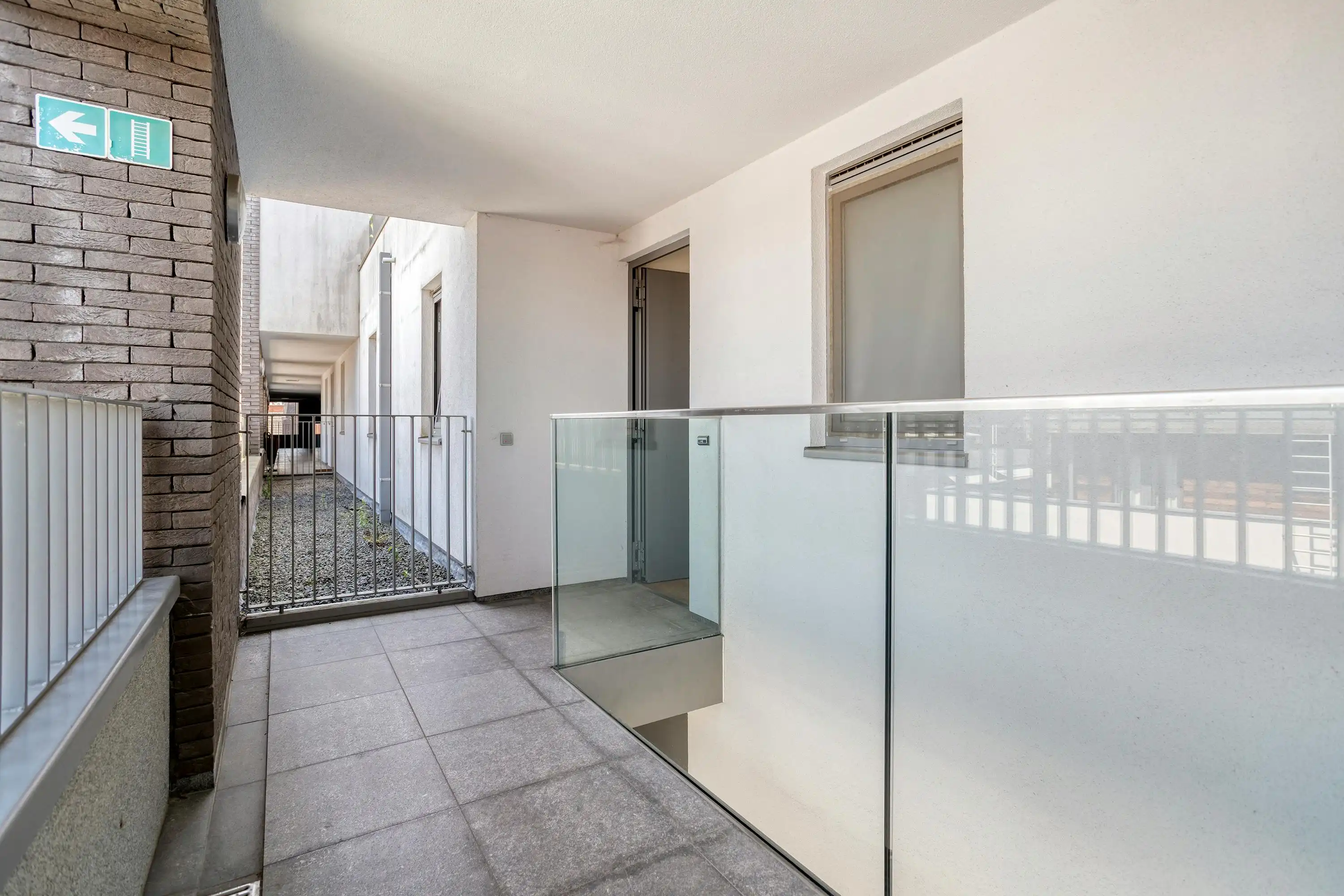 Lichtrijk appartement met ruim terras te koop in Antwerpen foto 6