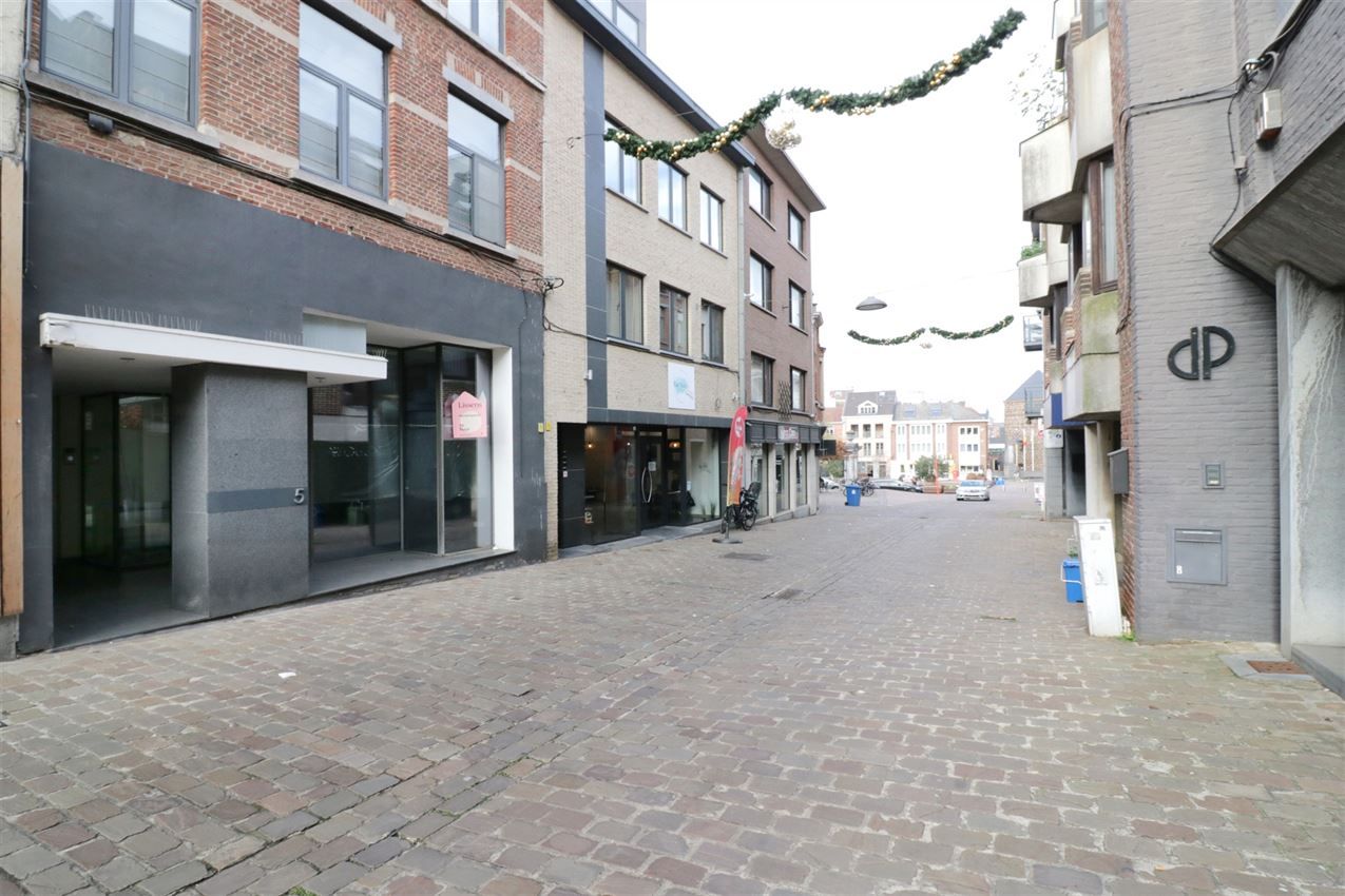 Winkel-of kantoorruimte nabij de Grote Markt foto 28