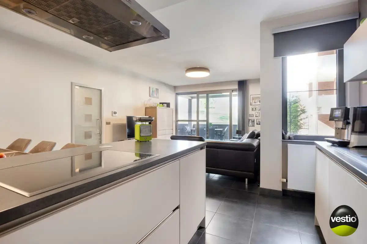 Instapklaar gelijkvloers appartement met uitzonderlijk groot terras op toplocatie in Hasselt foto 4