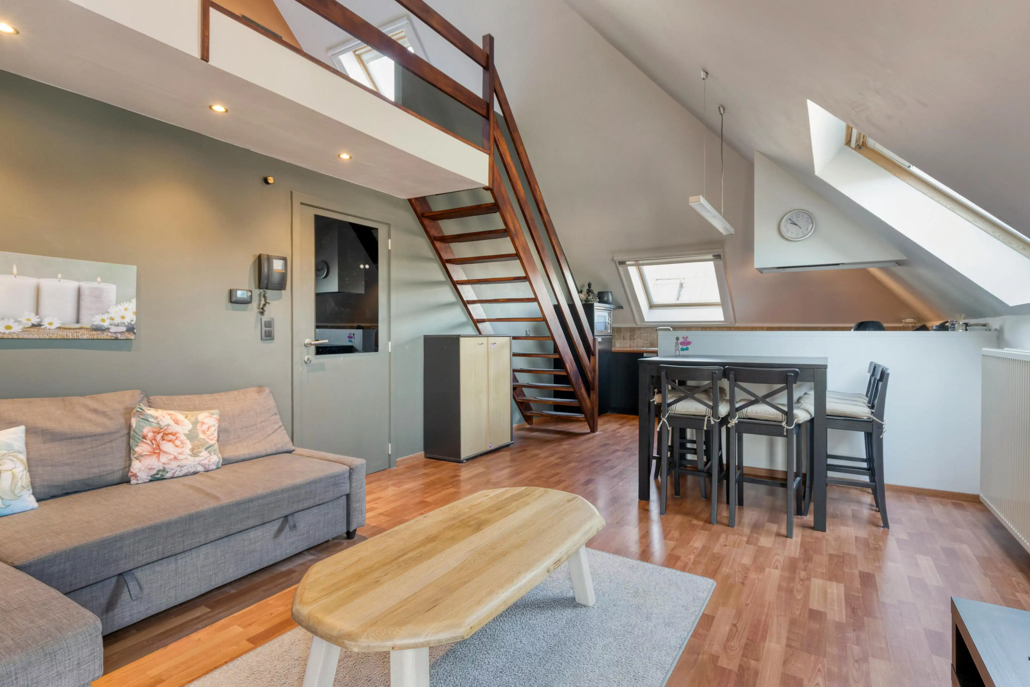 Appartement te koop met 2 slaapkamers + staanplaats in Maldegem foto {{pictureIndex}}