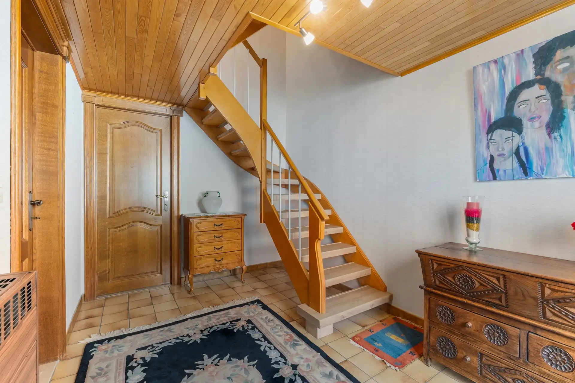 Energiezuinige bel etage woning met 3 slaapkamers, zonnepanelen, batterij, airco en ZO tuin. foto 3