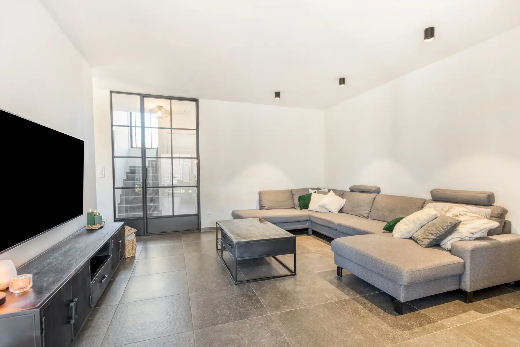 Moderne woning met 3 slaapkamers. foto 10