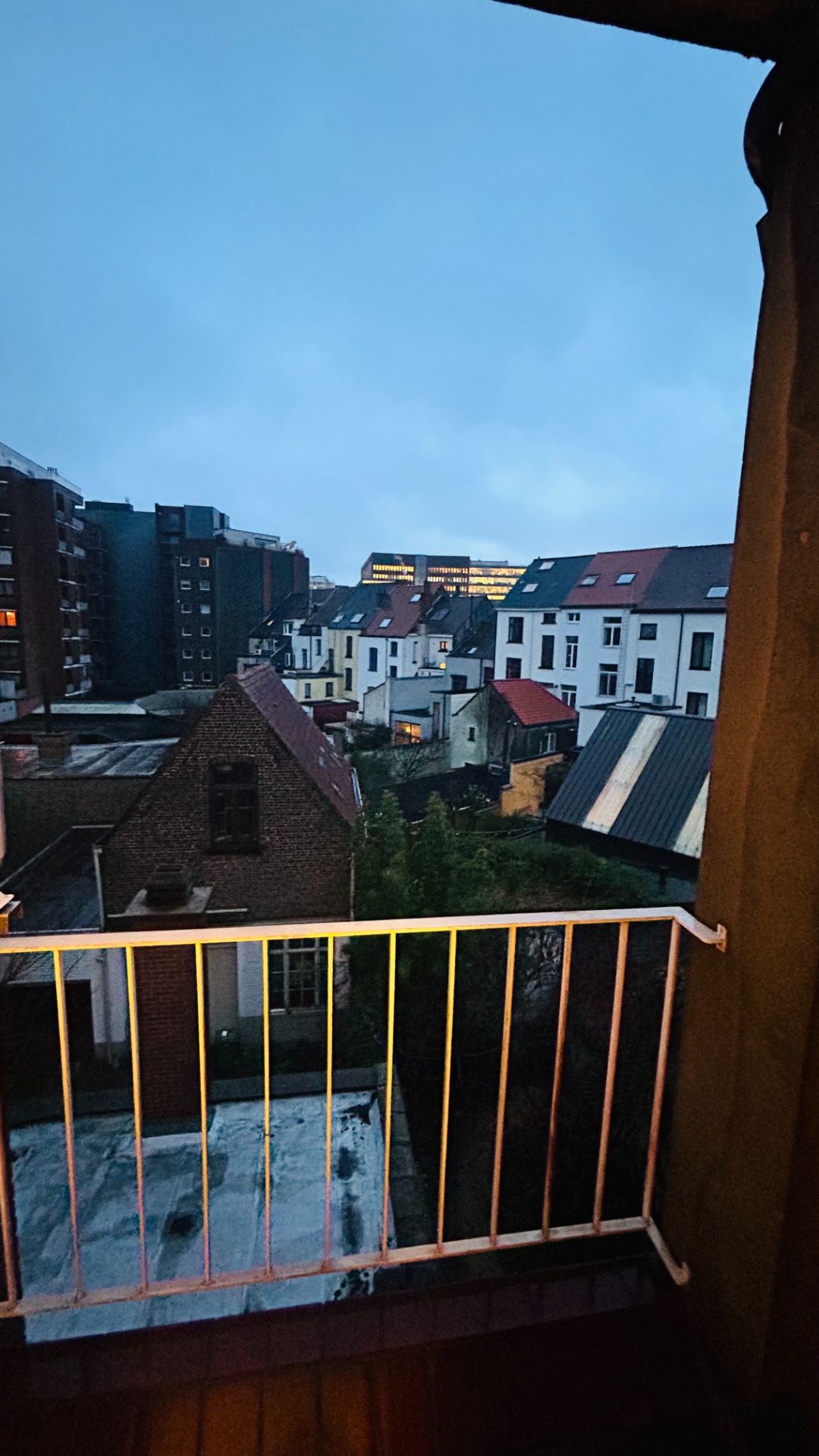 Ruim appartement met 3 slaapkamers op een centrale ligging te Gent foto 6